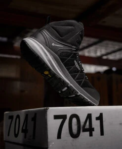 Keen Women's Vista Energy Mid (Carbon-Fiber Toe) | Vapor/Black -Keen 1025220 PDP LeftImage