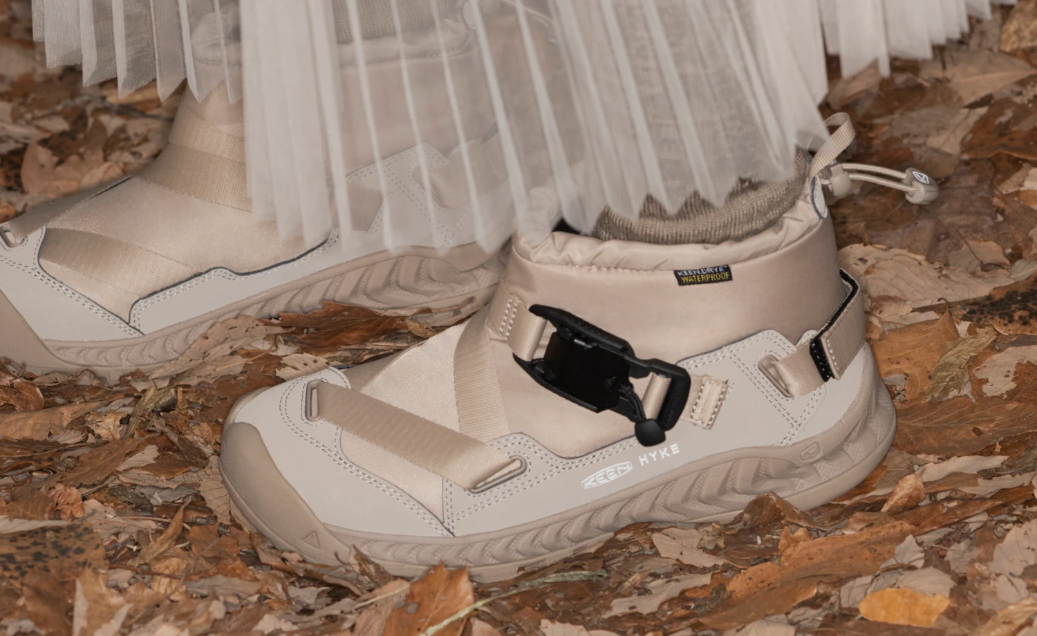 Keen Women's Hoodzerra NXIS Waterproof Boot X HYKE | HYKE Timberwolf 7 Keen Women's Hoodzerra NXIS Waterproof Boot X HYKE | HYKE Timberwolf - Image 7