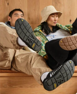 Keen Men's UNEEK | Tortoise Shell/Red Carpet -Keen MUNEEKOGLifestylePDPRight 1 c36ce02c 0db4 4dfc a19b 285190cf5784